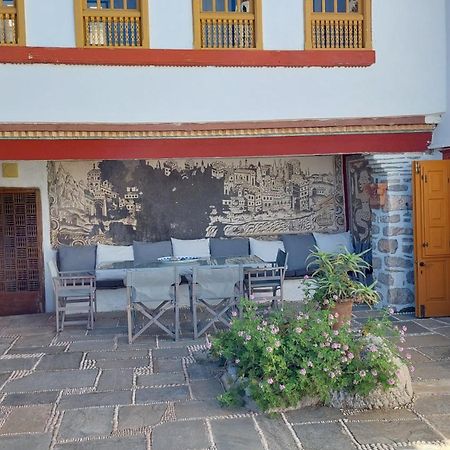 Rallou House Hydra Buitenkant foto