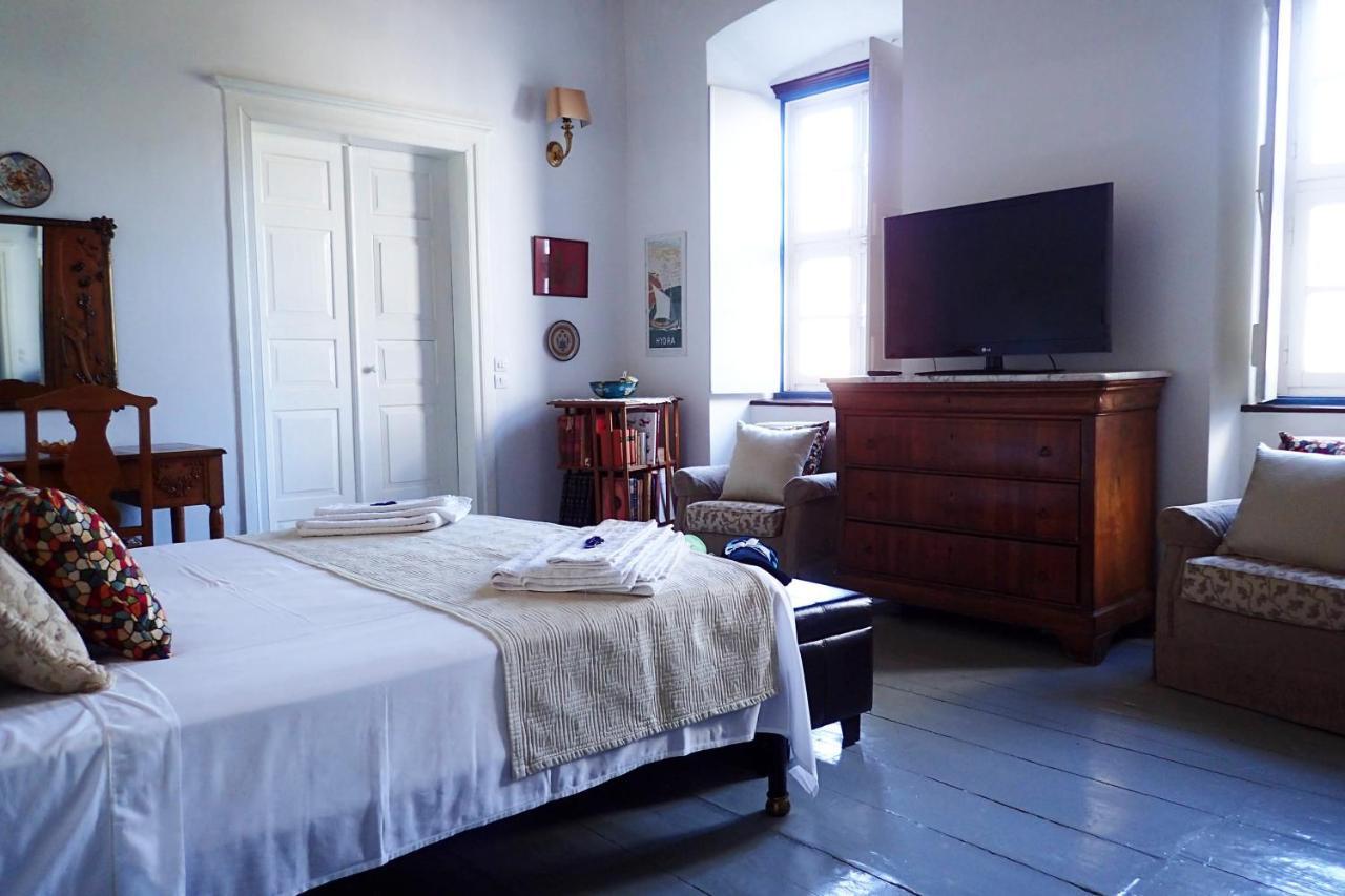 Rallou House Hydra Buitenkant foto