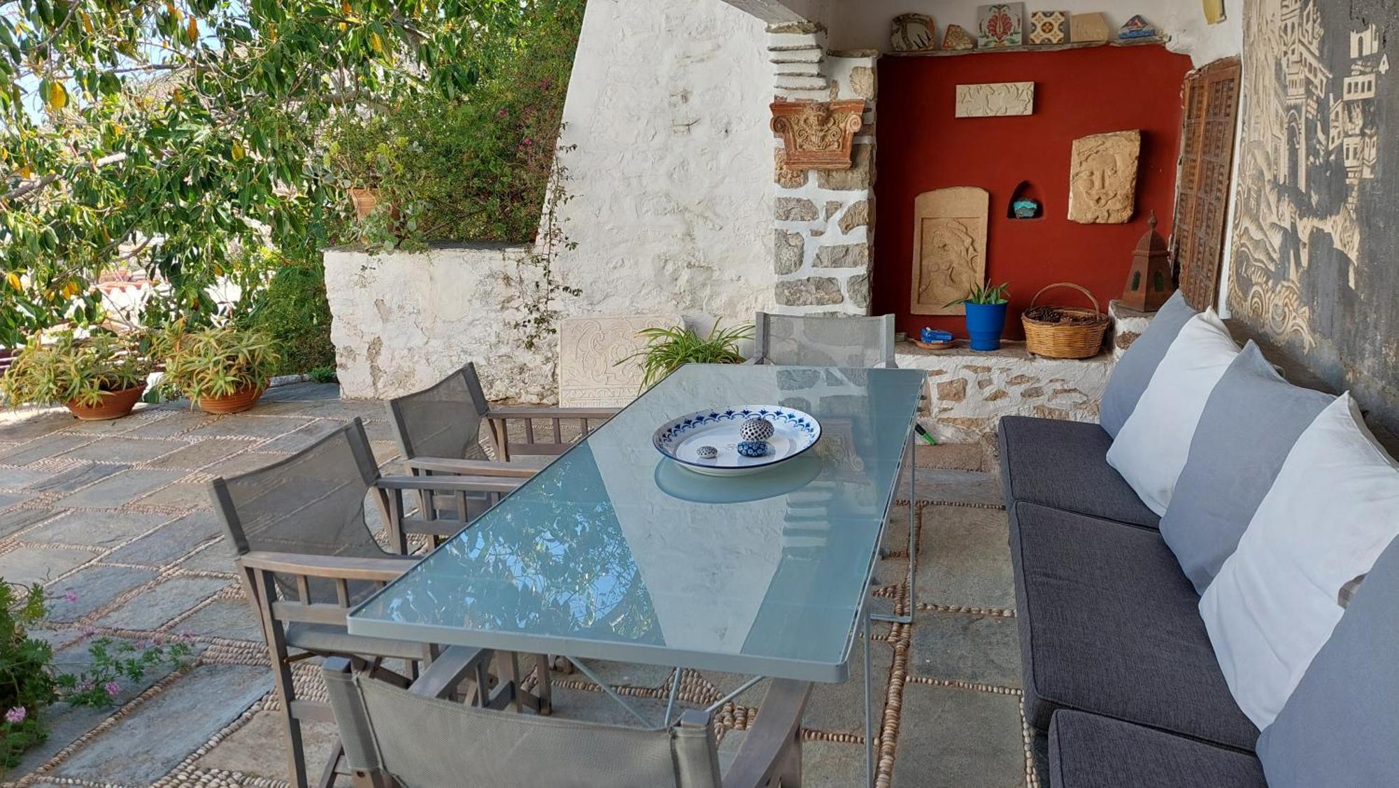 Rallou House Hydra Buitenkant foto