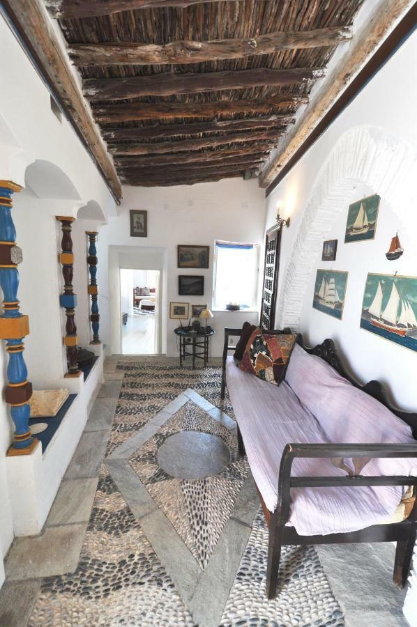 Rallou House Hydra Buitenkant foto
